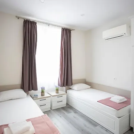 за гости стела Lejlighed *